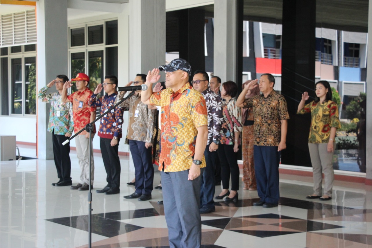 Berikan Kuliah Umum Bagi Civitas Akademika Politeknik Pelayaran Surabaya, Sekretaris Jenderal Kemenhub Sekaligus Melepas Calon Taruna Untuk Madatukar Di Bandung