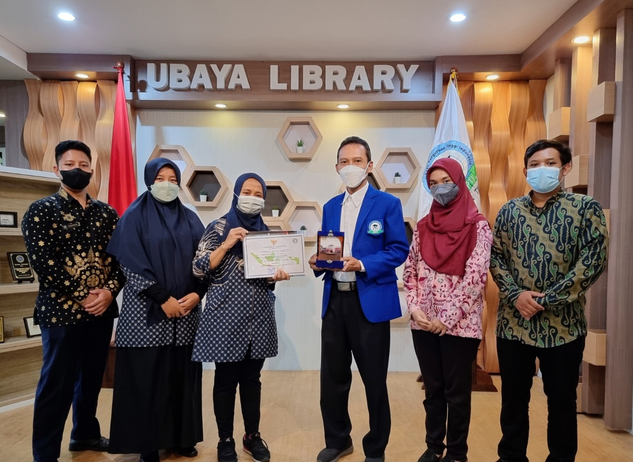 Perpustakaan Nasional Berikan Akreditasi (B)aik Sekali Untuk Perpustakaan POLTEKPEL Surabaya